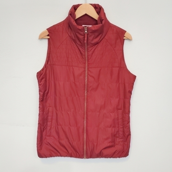 Columbia Jackets & Blazers - 𝅺columbia Women's Vest Color Burgundy  Size M